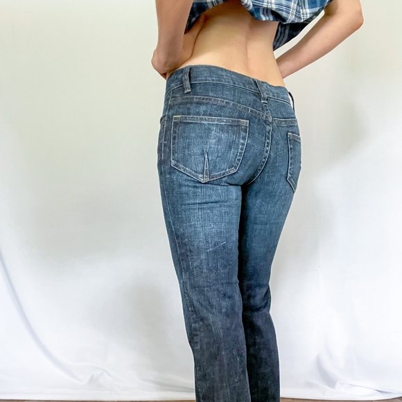 The Limited Classic Straight Leg Vintage ‘90s Jeans in Dark Rinse - Picture 4 of 9
